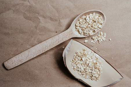 Colloidal oatmeal bath for eczema relief can help reduce itching skin